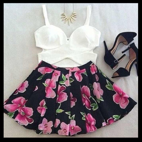 Ivory white cutout cropped top