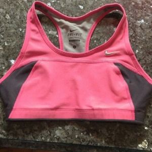 3 NIKE WORKOUT BRAS BUNDLE🎈🎈🎈😃