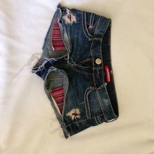 Adorable jean shorts