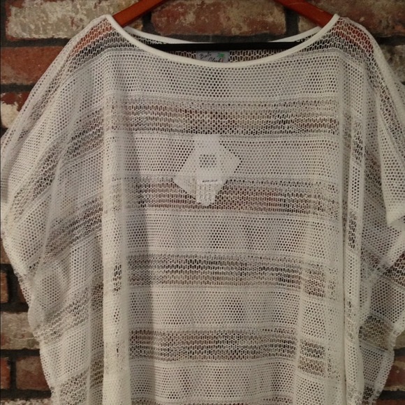 NWT!! Beautiful tunic beach coverup