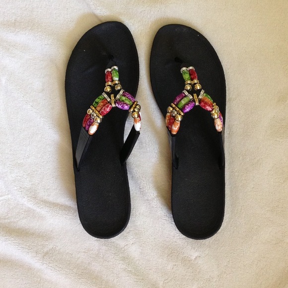 Cute flip flops NEVER WORN