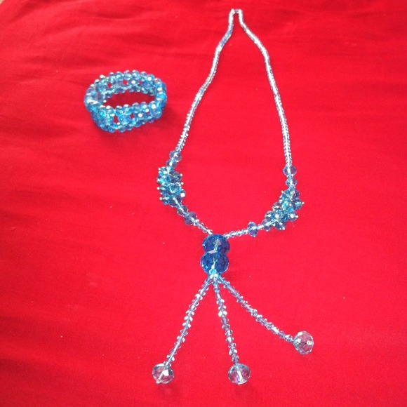 💎Blue kristal 💎Necklace and bracelet💎