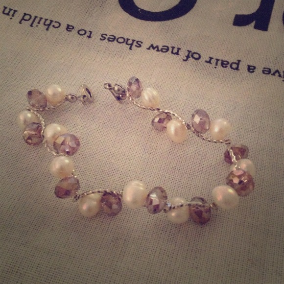 Pearl & Crystal Bracelet