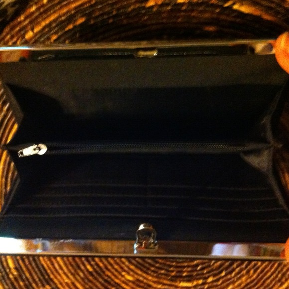 🌈Wallet Black, inside perfect.Outside some wear - Picture 2 of 4