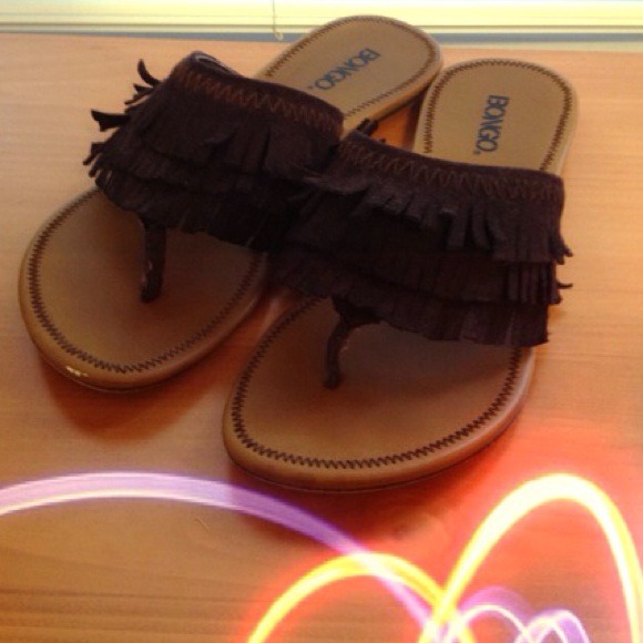 🎈PRICE REDUCE🎈Fringed sandals 🌻