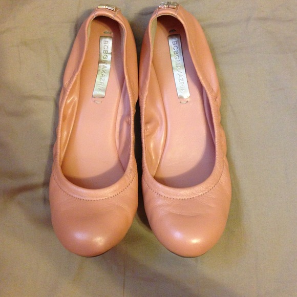 BCBG MAXAZRIA Blush Molly Flats - Picture 2 of 4