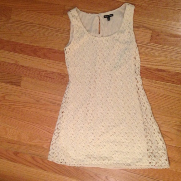 🎉Host Pick🎉 Juliet's Balcony Crochet Shift Dress - Picture 4 of 4