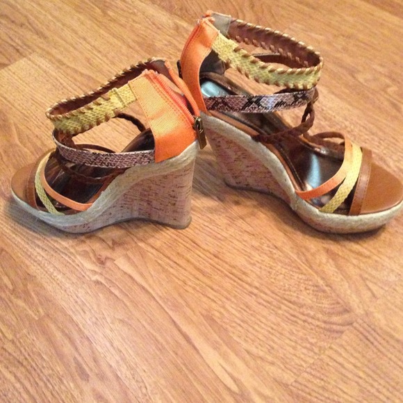 Multi-color wedges! - Picture 2 of 4