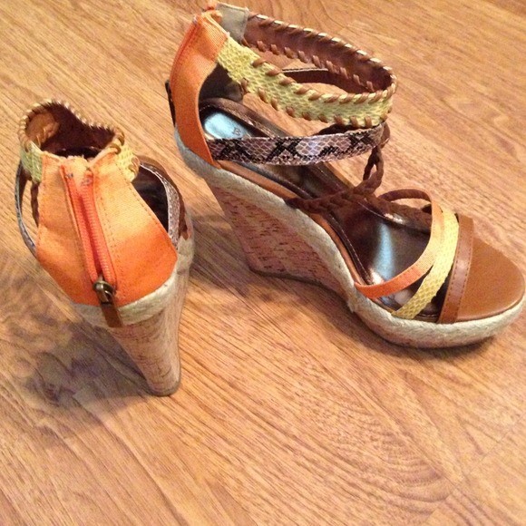 Multi-color wedges! - Picture 3 of 4