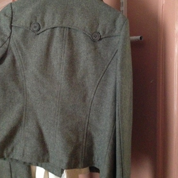 Urban behavior small pea coat - Picture 2 of 3