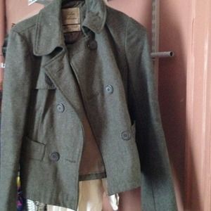 Urban behavior small pea coat