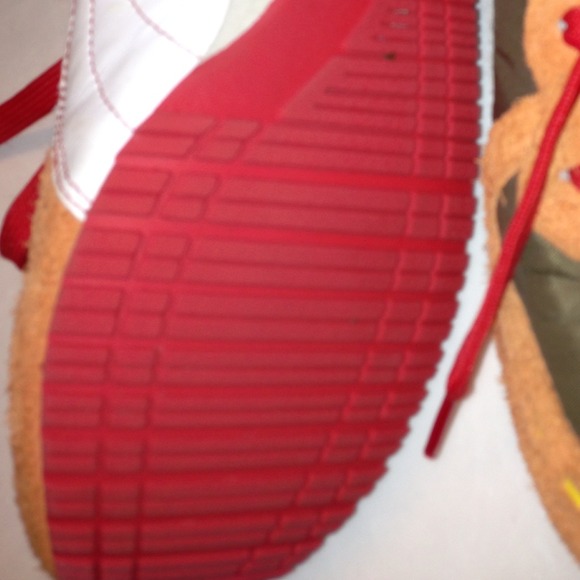 📦SOLD📦 PUMA, SZ7 - Picture 2 of 3