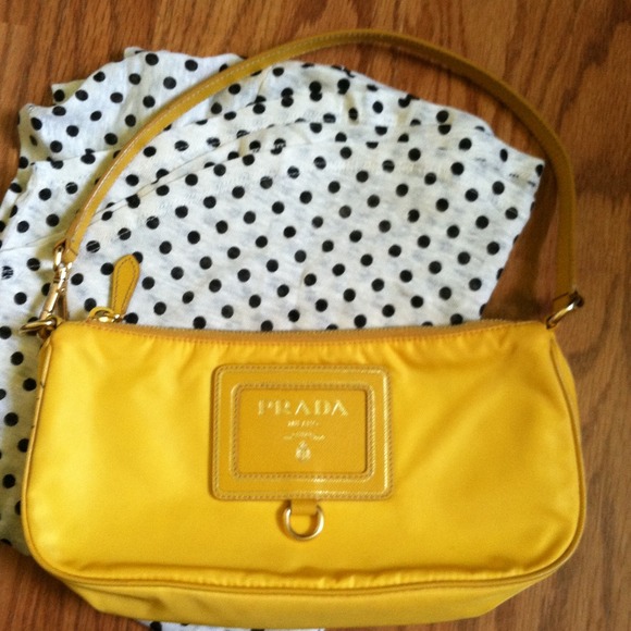 AUTHENTIC PRADA beautiful shoulder bag/clutch! - Picture 2 of 4