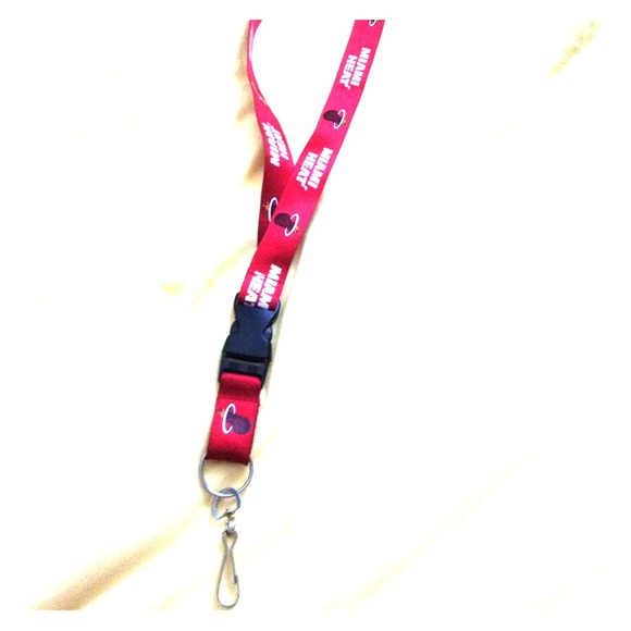 🔺SOLD!🔺A miami heat key holder