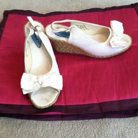 White wedges! Size 9.5!