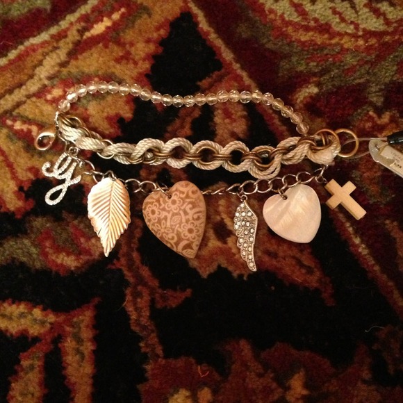 NWT GUESS Angel Charm Bracelet