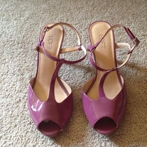 LOFT Peep toe heels