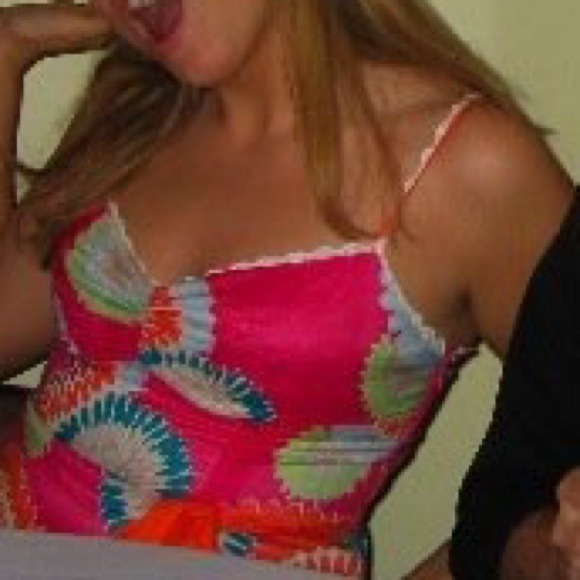 ❌Sold❌Pretty flirty fun BCBG sundress - Picture 4 of 4