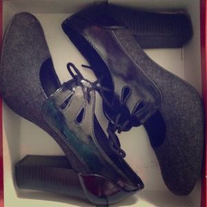 Mary Jane-like heels