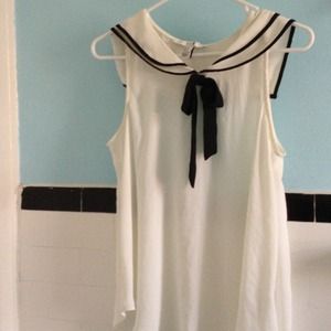 🎉HP!🎉 Nautical-Inspired Sleeveless Top!