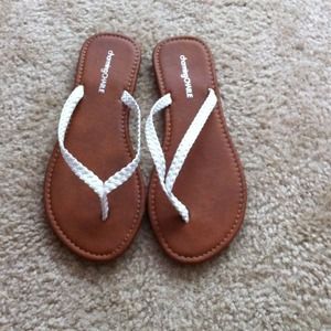 NWOT flip flops!