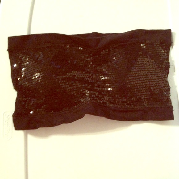 Sparkly black bandu top