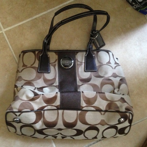 *****not authentic***** Coach purse
