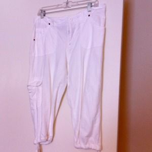 White Capri pants