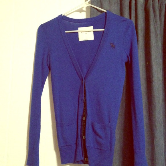 A&F kids Large roy blue sweater