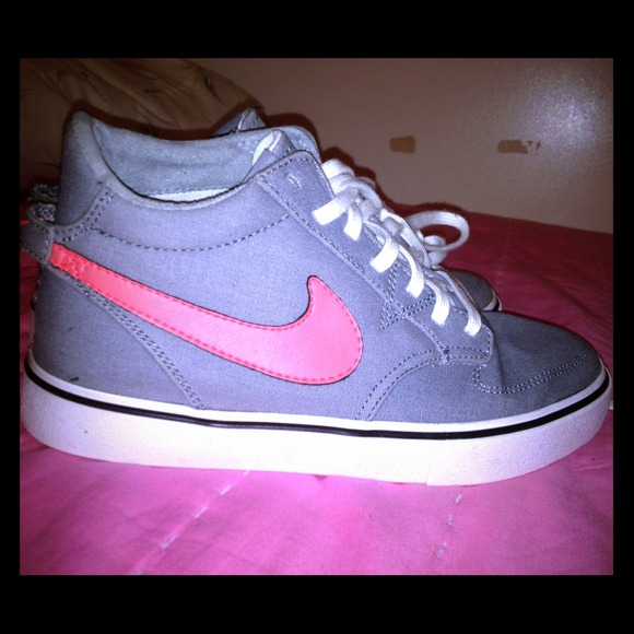 Nike Canvas Grey and Peach