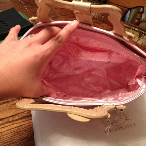 Hello Kitty pink handbag - Picture 4 of 4