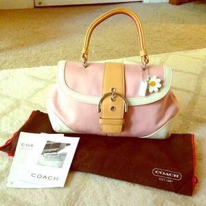 ✨Pretty✨ Coach pink handbag