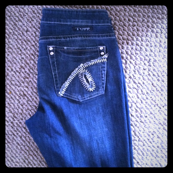 Cowgirl Tuff Jeans. 31 x 35