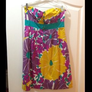 Strapless sundress with buttons