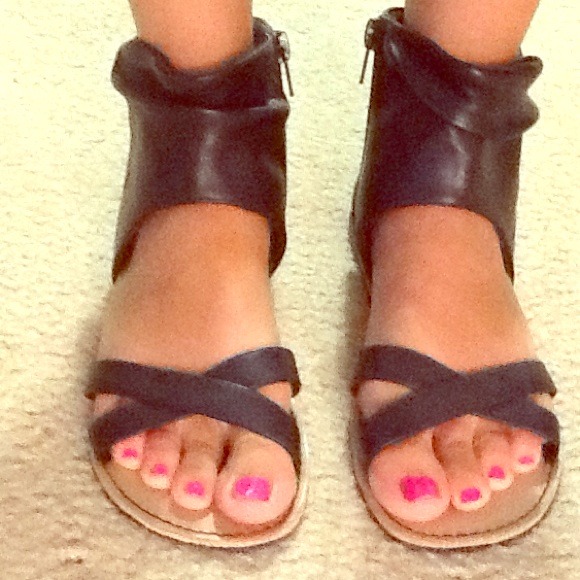 Aldo sandals - Picture 1 of 2