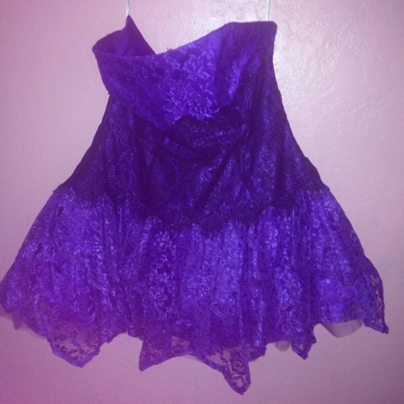Purple strapless lace dress 👗