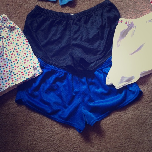 Lot of 4 SOFFE shorts. 2 L & 2 XL