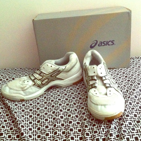 ASICS VOLLEYBALL SHOES! 💙