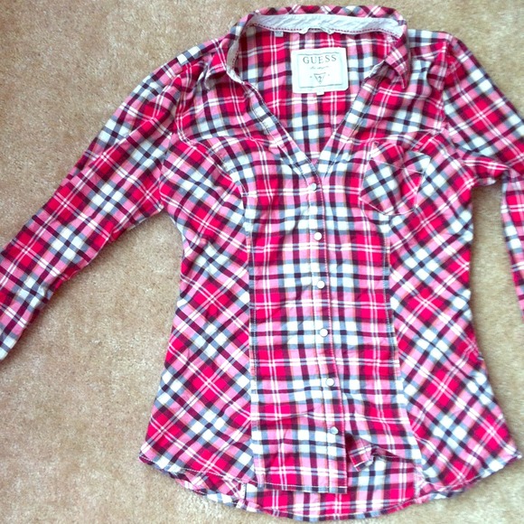 Plaid Guess top