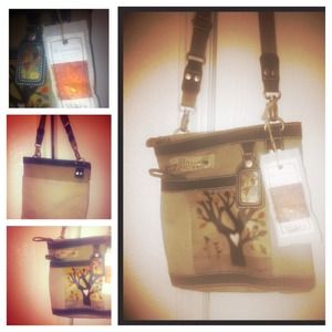 Sherpani Luna Shoulder bag.