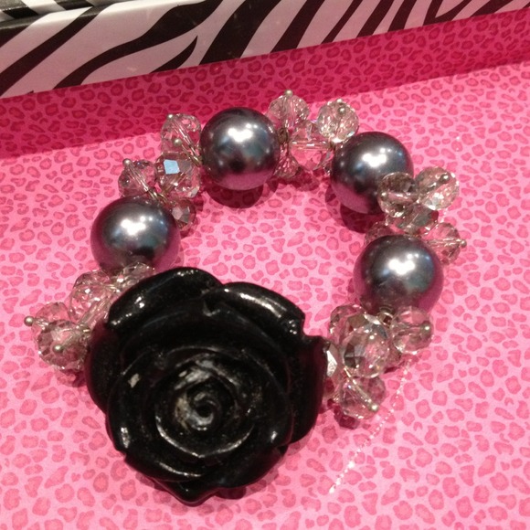 Cute black rosé bracelet