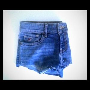 Hollister medium wash short-shorts