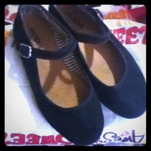 Mary Jane flats! *on hold*