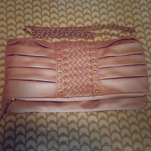 ✨REDUCED✨ ALDO pink clutch (with gold chain/strap)