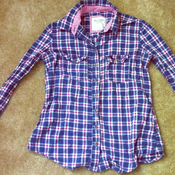 A&F plaid top