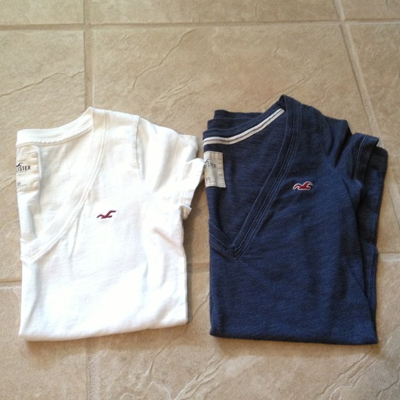 Hollister basic v neck bundle