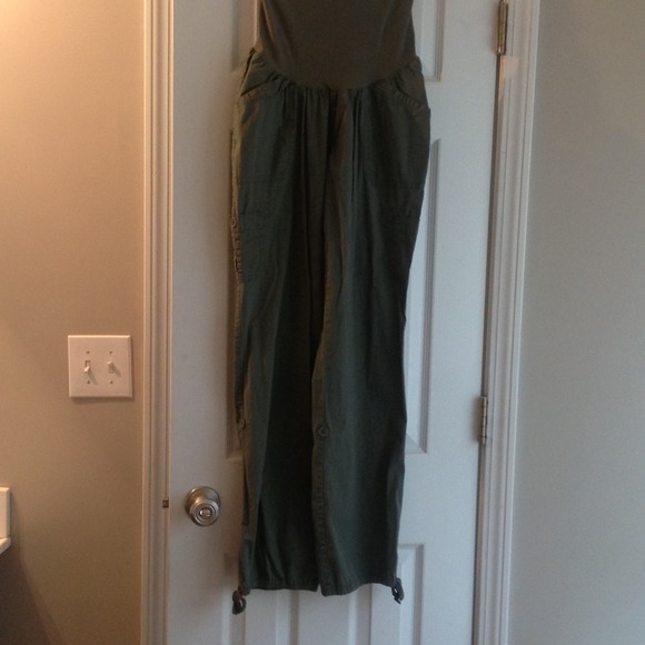 Army green maternity pants or capri's
