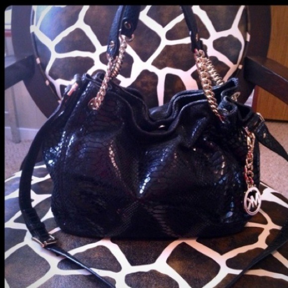 💯Authentic Michael Kors black purse