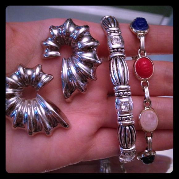 Beautiful scarab rhinestone stretch silver bracel - Picture 1 of 4