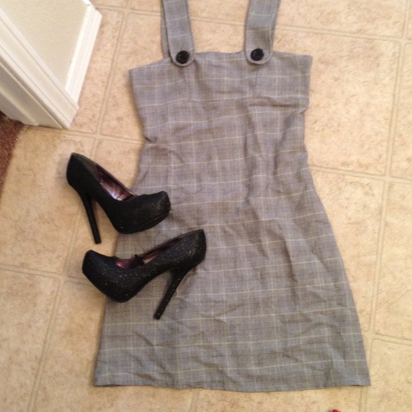 ✅Sold in bundle ✅Grey and green tweed print dress - Picture 3 of 3